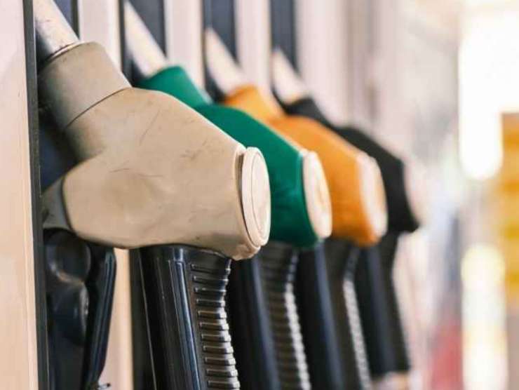pompe di benzina 